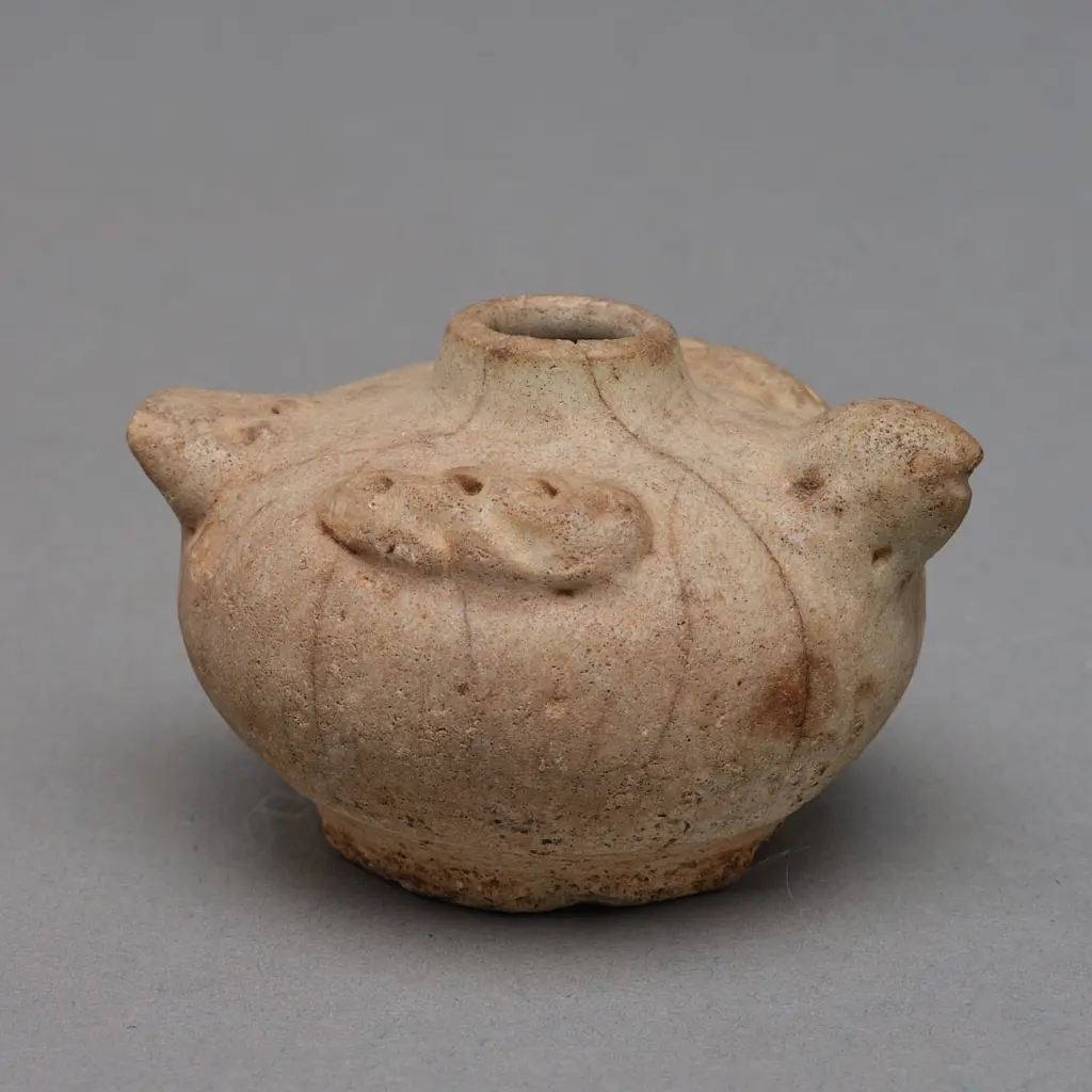 Stoneware bottle – Sawankhalok - 13th - 16thC, Image 1++